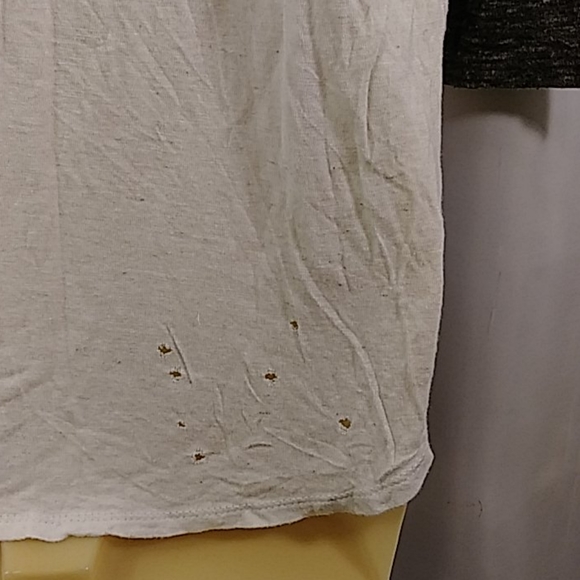 Pick 3👕15 Distressed cold shoulder t shirt - Picture 4 of 6